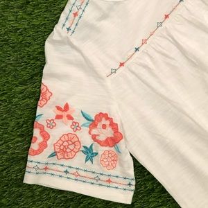 NWT ST. John’s bay t-shirt. Size small.